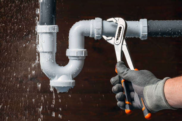 Professional Drain Cleaning technician working in Cedar Ridge, CA